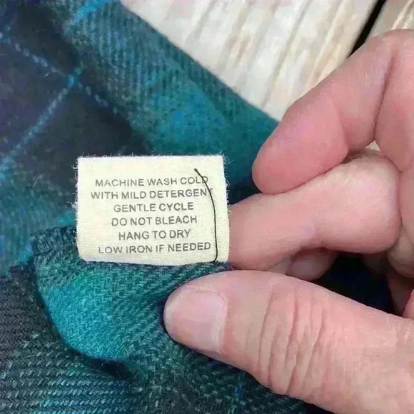 Love Notes women’s long sleeved button up plaid shirt size small - Picture 9 of 10